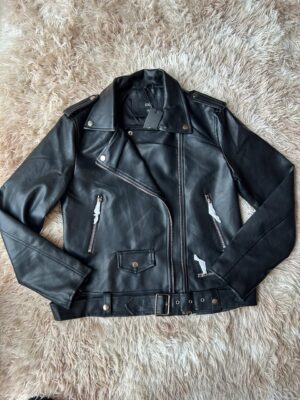 Campera Biker Negra - Cuero Ecológico Talle M