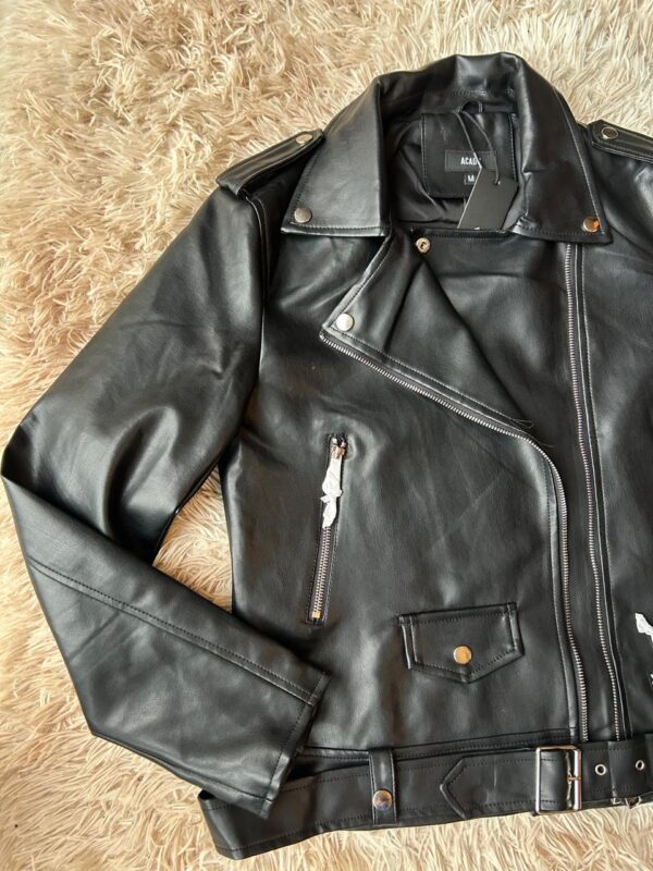 Campera Biker Negra - Cuero Ecológico Talle M
