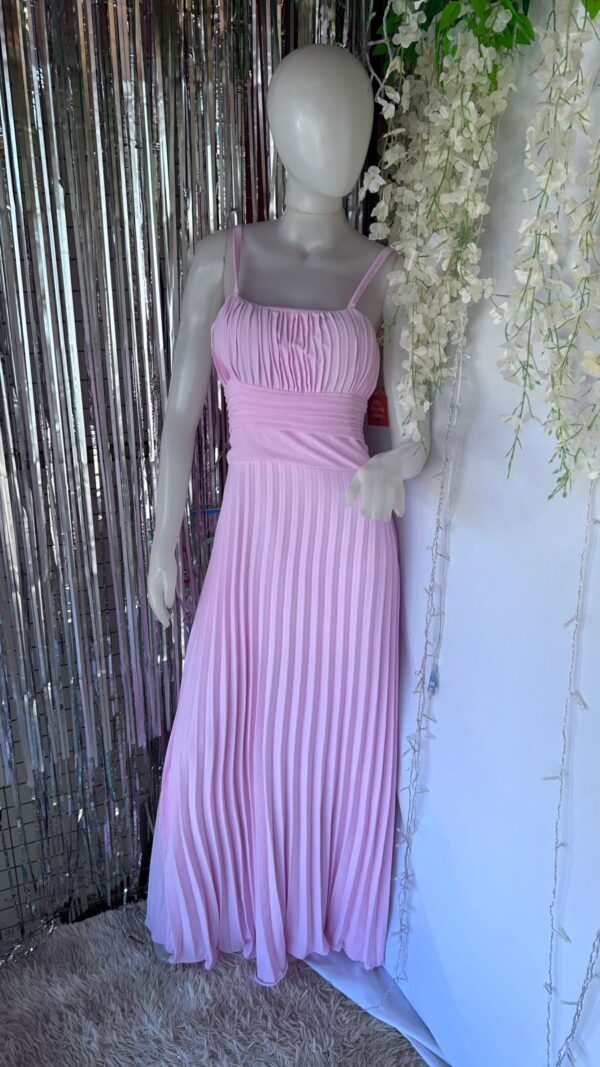 Vestido Plisado con tazas