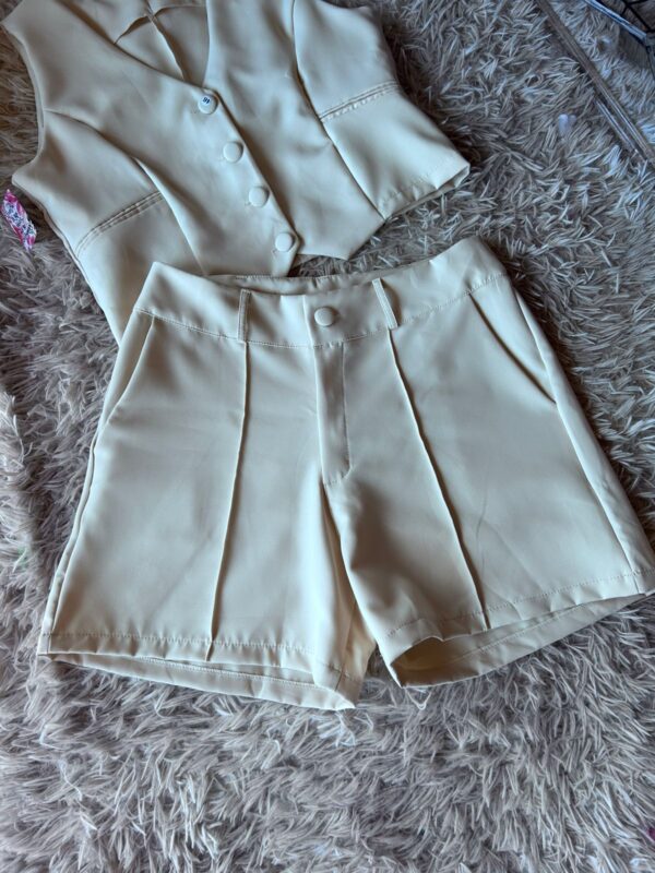 Conjunto Sastrero Chaleco + Short