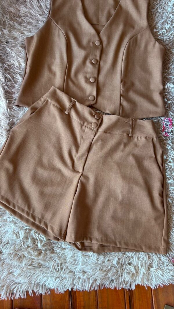 Conjunto Sastrero Chaleco + Short