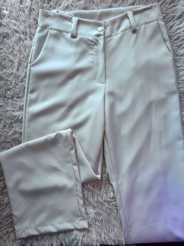 WhatsApp Image 2026-03-04 at 10.47.10 Set Sastrero, Chaleco & Pantalón