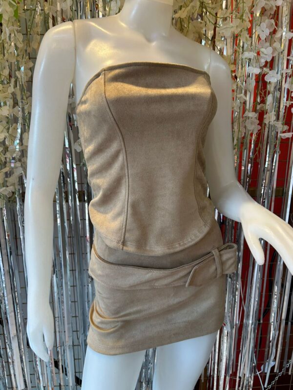 WhatsApp Image 2026-05-09 at 19.16.36 Falda Skort Gamuzada con Detalle de Faja