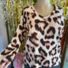 WhatsApp Image 2026-05-11 at 10.41.24 Remera Cuello V Animal Print T. 5