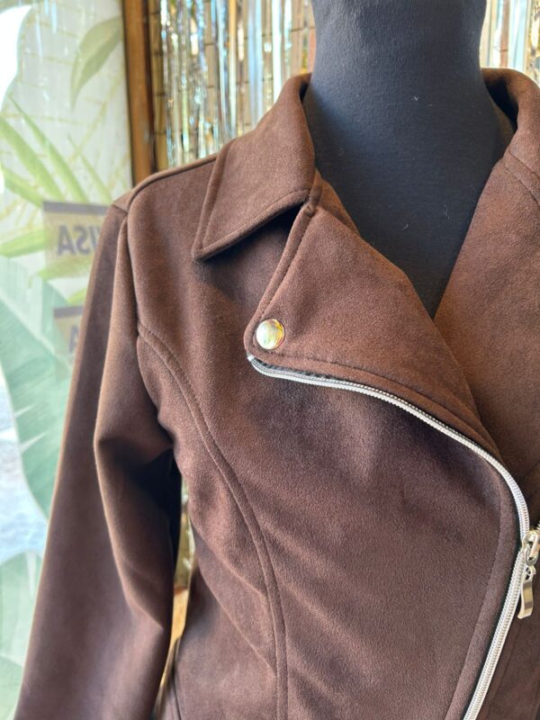 WhatsApp Image 2026-05-11 at 11.07.29 Campera Biker Gamuzada