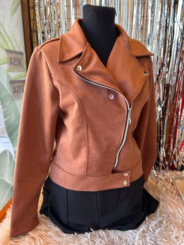 WhatsApp Image 2026-05-11 at 11.07.31 Campera Biker Gamuzada