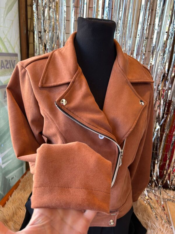WhatsApp Image 2026-05-11 at 11.07.38 Campera Biker Gamuzada