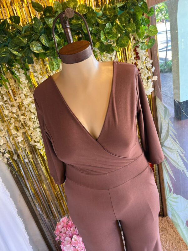 WhatsApp Image 2026-05-12 at 10.46.51 Mono Palazzo con Escote Cruzado