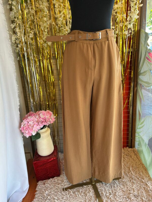 WhatsApp Image 2026-05-12 at 10.49.00 Conjunto Camisero con Cinturón
