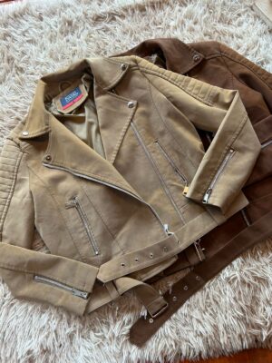 WhatsApp Image 2026-05-18 at 10.20.40 Campera biker de eco-cuero