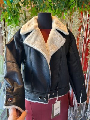 WhatsApp Image 2026-05-19 at 10.22.20 (1) Campera Gamulán Con Corderito
