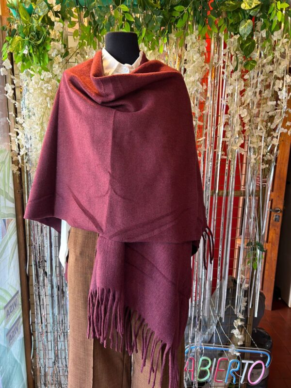 Ruana Soft con Flecos