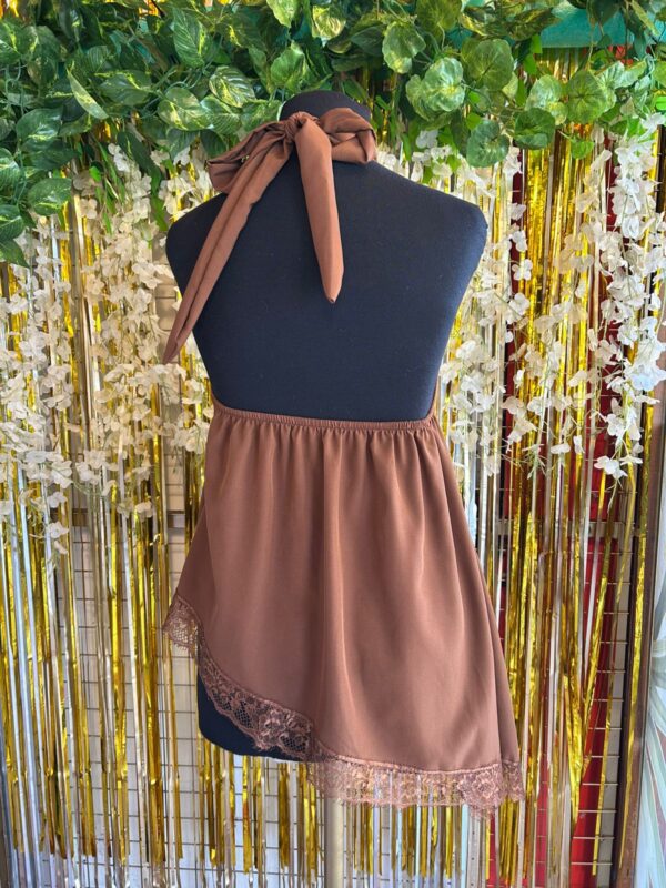 WhatsApp Image 2026-05-23 at 11.14.04 (3) Blusa Musculosa Halter con Puntilla