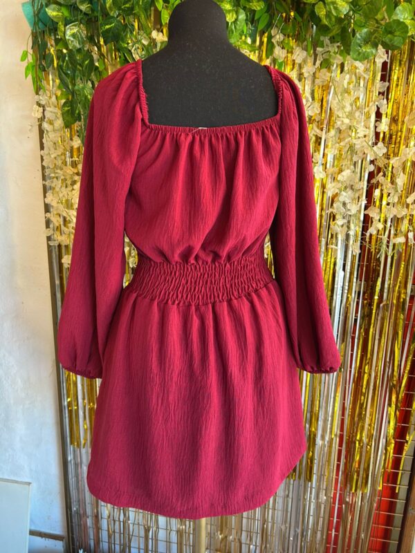Vestido Corto con Escote Cruzado