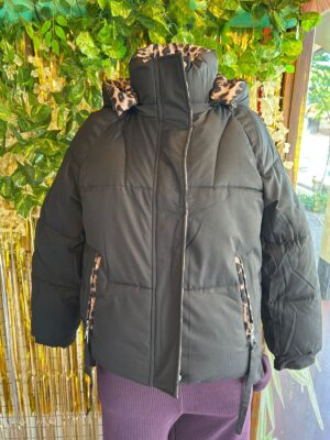 WhatsApp Image 2026-06-03 at 11.16.31 Campera Reversible