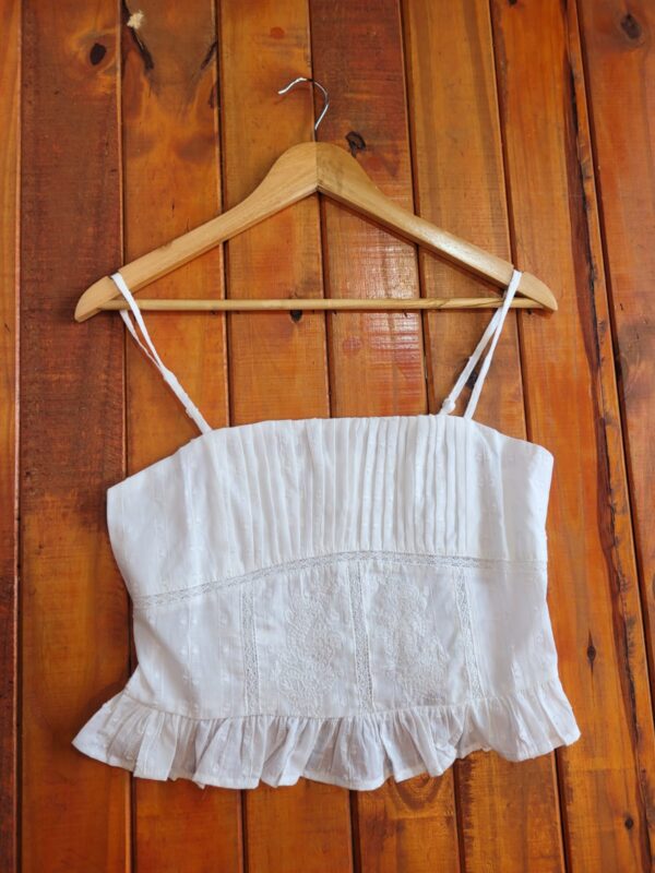 WhatsApp Image 2026-09-09 at 10.42.55 Tops Varios Modelos